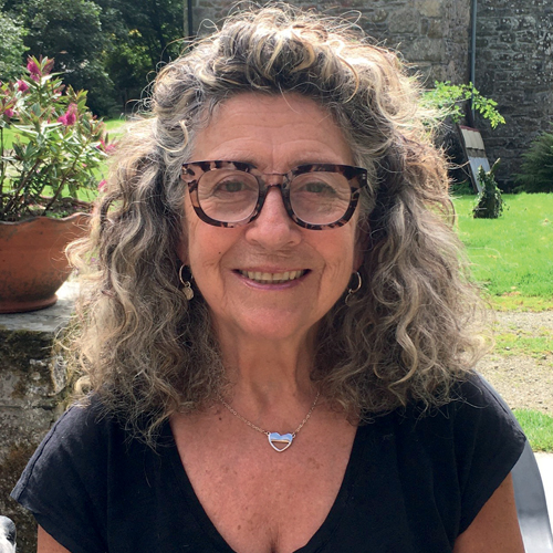 Meet the Team-Dina Holder