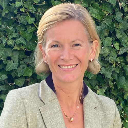 Meet the Team-Dr Harriet Lawrence